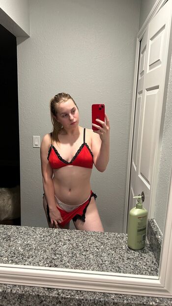 Full leaked Lissom private onlyfans photo