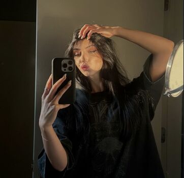 Full leaked Liza lowe private onlyfans photo