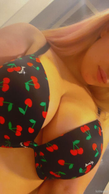Full leaked Lolileal private onlyfans photo