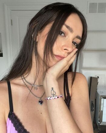 Full leaked Emma nacre/ private onlyfans photo