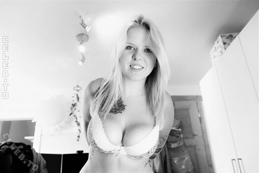 Full leaked Luna love private onlyfans photo