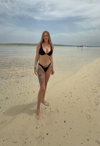 Full leaked Lunax private onlyfans photo