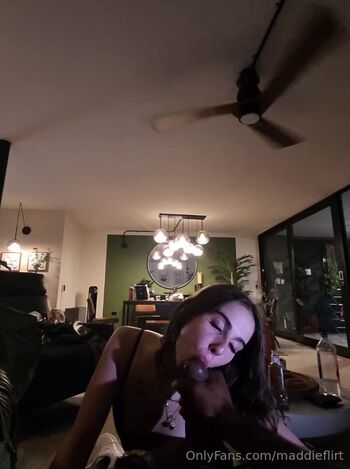 Full leaked Maddieflirt private onlyfans photo