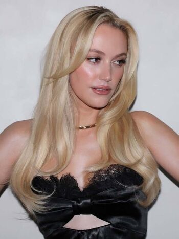 Maika Monroe