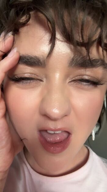 Full leaked Maisie williams private onlyfans photo