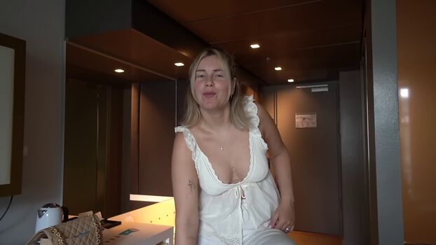 Full leaked Maren wolf private onlyfans photo