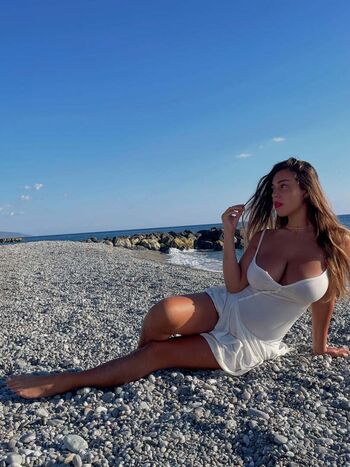 Full leaked Maria camilla delio page private onlyfans photo