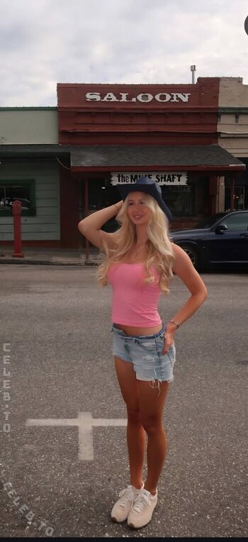 Full leaked Mavie noelle private onlyfans photo