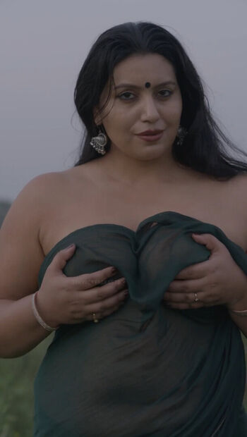 Full leaked Maya the doe eye girl private onlyfans photo