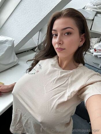 Full leaked Mayaasinger private onlyfans photo