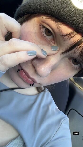 Full leaked Mewnii private onlyfans photo