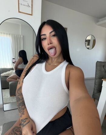 Full leaked Mia keller private onlyfans photo