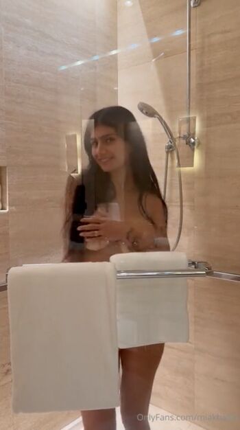 Full leaked Mia khalifa private onlyfans photo