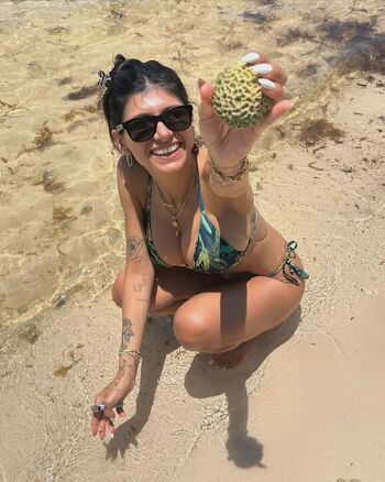 Full leaked Mia khalifa private onlyfans photo