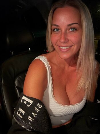 Full leaked Miamidwestxx private onlyfans photo