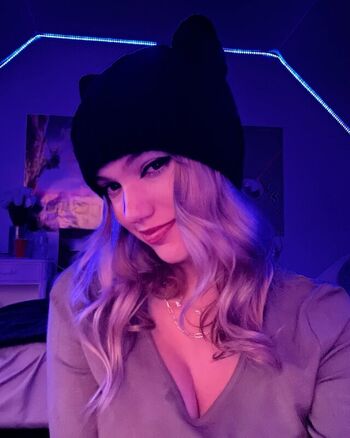 Full leaked Mikahhlynn private onlyfans photo