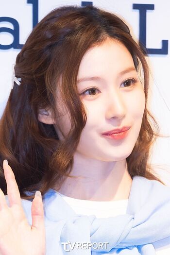 Minatozaki Sana