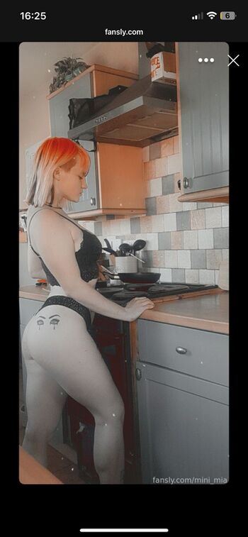 Full leaked Mini mia private onlyfans photo