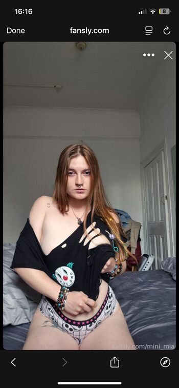Full leaked Mini mia private onlyfans photo