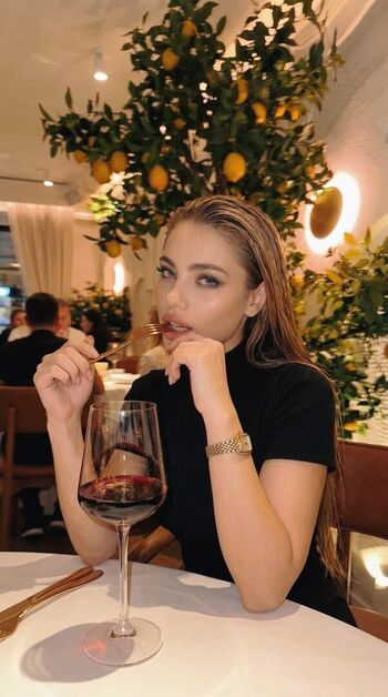 Full leaked Mira levels private onlyfans photo