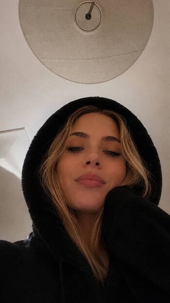 Full leaked Mira levels private onlyfans photo