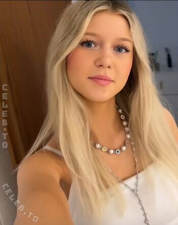 Full leaked Mishaplu private onlyfans photo