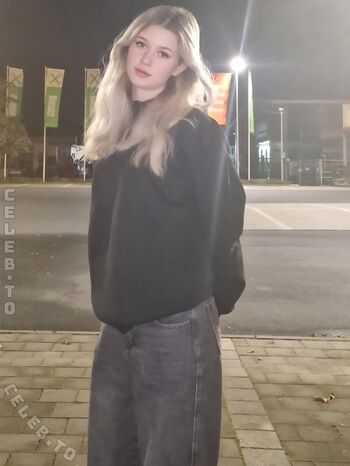 Full leaked Mishaplu private onlyfans photo