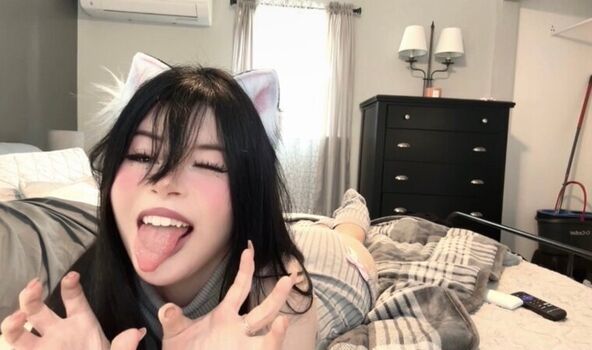 Full leaked Mollymew private onlyfans photo