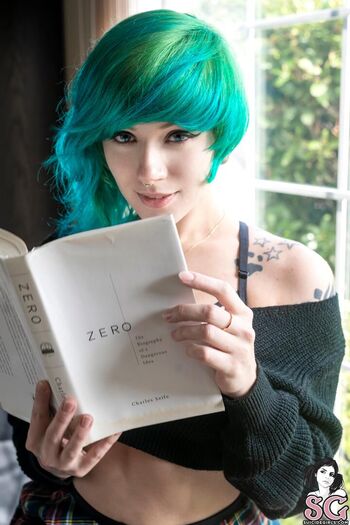 Full leaked Mollyredwolf private onlyfans photo