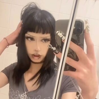 Full leaked Moly sika private onlyfans photo