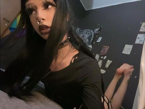Full leaked Moly sika private onlyfans photo