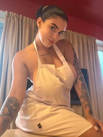 Full leaked Mona milk private onlyfans photo