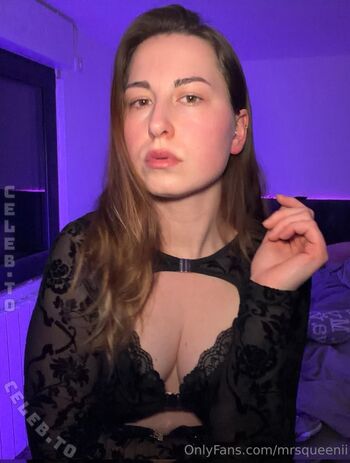 Full leaked Mrsqueenii private onlyfans photo