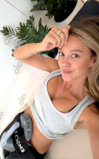 Full leaked Nicola cavanis page private onlyfans photo