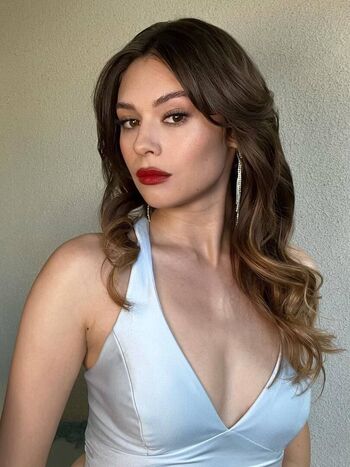 Full leaked Nicole maines private onlyfans photo