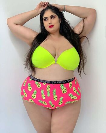 Nikki Apostolou