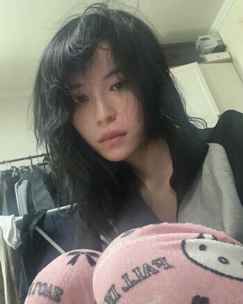 Full leaked No donno page private onlyfans photo