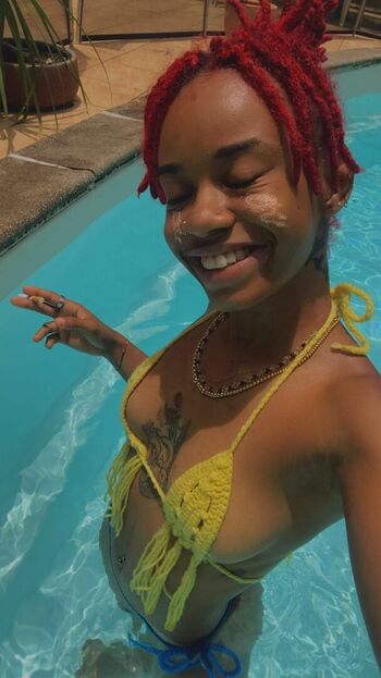 Nude Mym