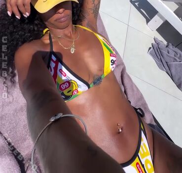 Full leaked Nura habib omer private onlyfans photo