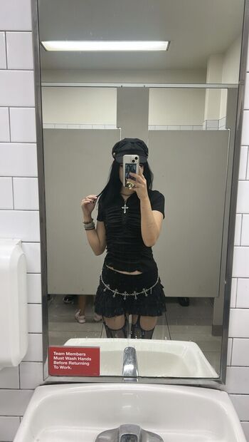 Full leaked Okneesuh private onlyfans photo