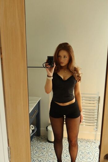 phoebeisginger