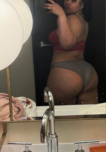 Full leaked Pimpinoni private onlyfans photo