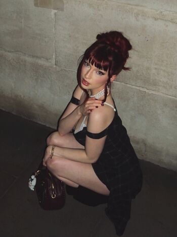 Full leaked Pizzaalice private onlyfans photo