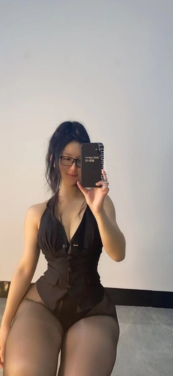 Full leaked Qiaoniutt private onlyfans photo
