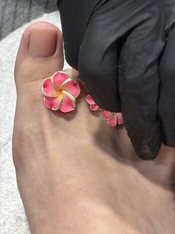 Full leaked Random girls feet private onlyfans photo