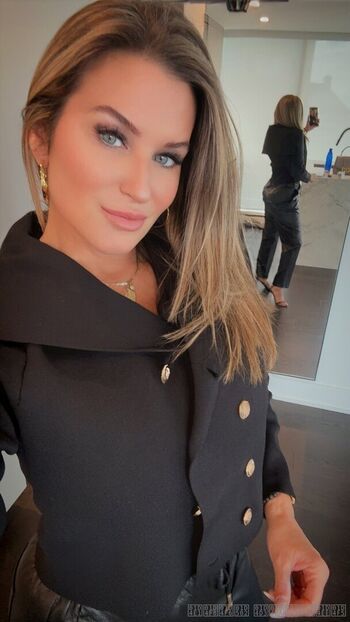 Full leaked Raphaelle bergeron private onlyfans photo