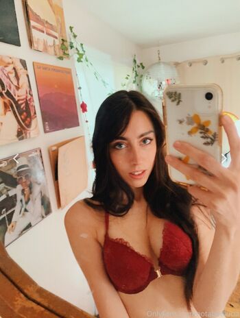 Full leaked React girlsyt private onlyfans photo