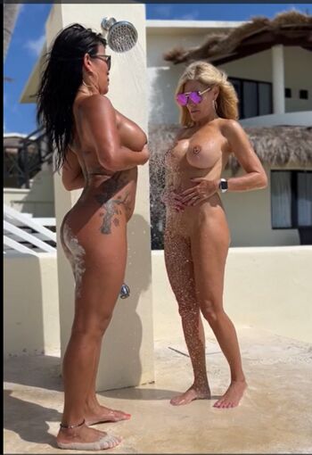 Full leaked Realalyx private onlyfans photo