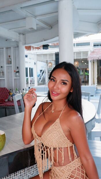 Full leaked Reeno ploy private onlyfans photo