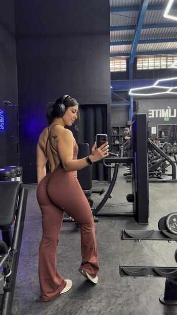 Full leaked Reenyfit private onlyfans photo